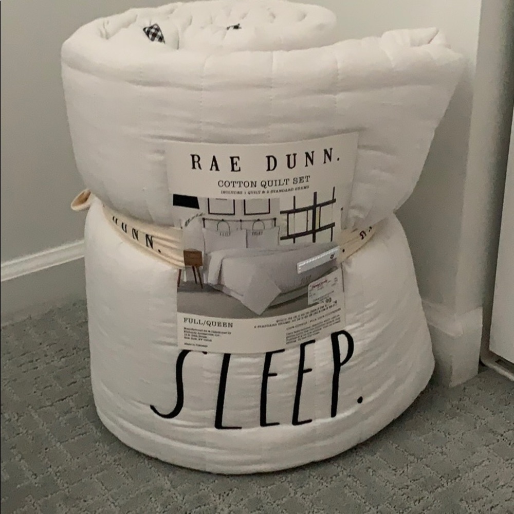 Rae Dunn queen quilt set